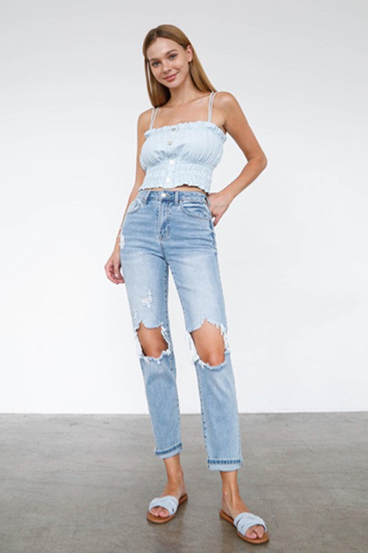 High Waist Mom Jeans – Casual Chic with a Trendy Edge