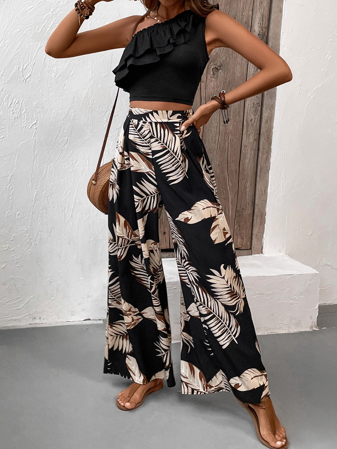 Flirty & Fun: Honey Ruffled Sleeveless Top & Printed Pants Set – Effortlessly Stylish