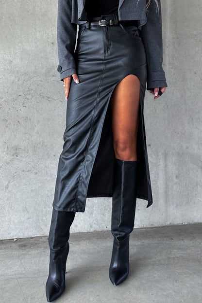 Stylish Slit Midi Skirt with Pockets – Function Meets Fashion